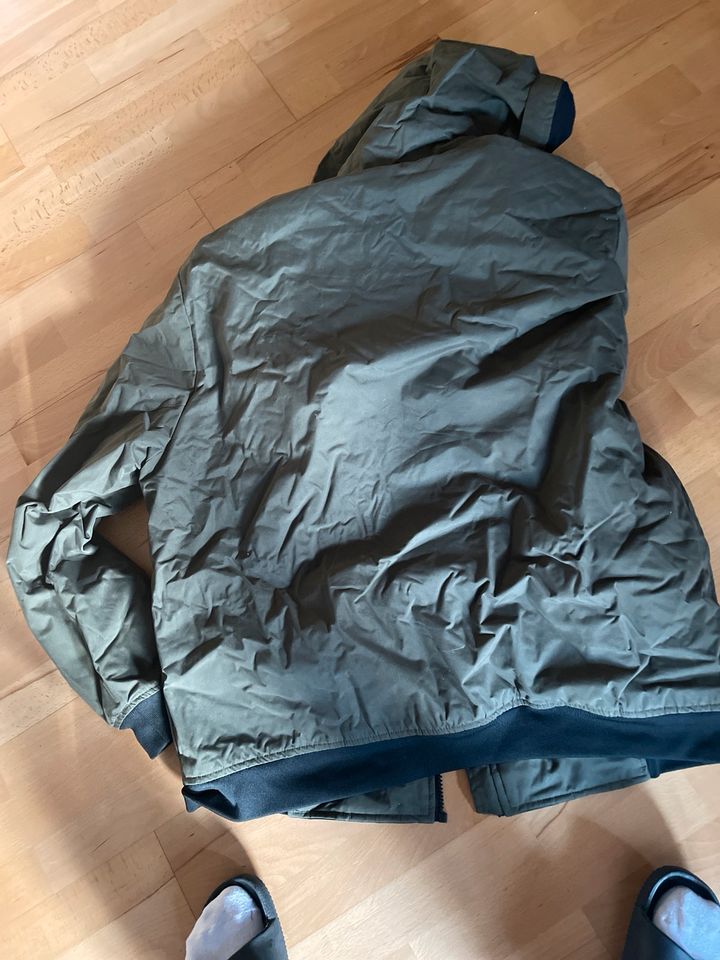 Primark Winterjacke xxl in Remscheid