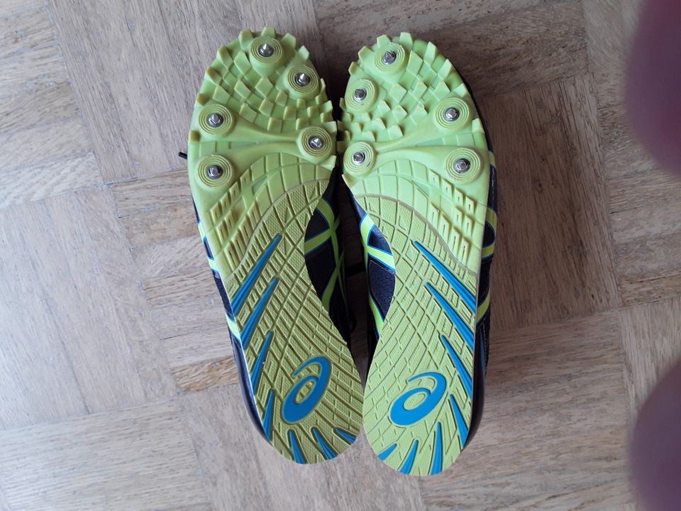 Asics Leichtathletikschuhe Spikes in Warendorf