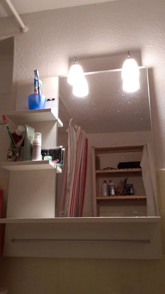 Badspiegel mit Ablagefächern und Handtuchhalter, Ikea Lillangen in Verden
