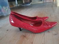 Pumps Italien Stilettos neuwertig 40 Puccetti Niedersachsen - Gifhorn Vorschau