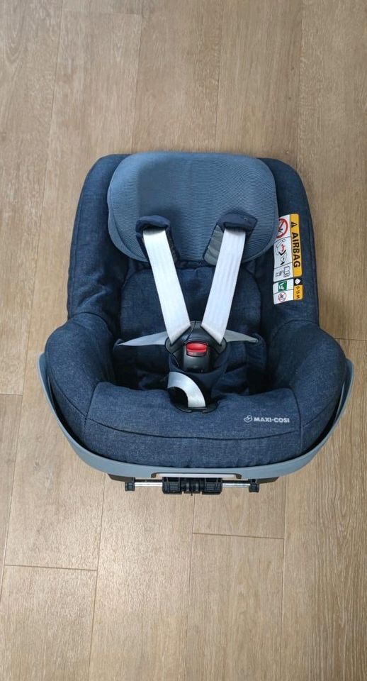 Maxi-Cosi Kindersitz 9m-4y 9-18kg 2-way-pearl + 2-way-fix ISOFIX in Fürstenwalde (Spree)