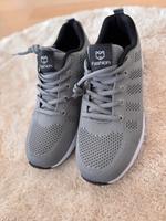 Sportschuhe Sneaker grau Gr. 40 NEU Hessen - Hünfelden Vorschau
