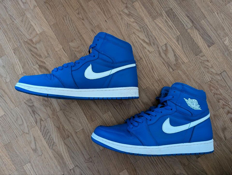 Air Jordan 1 Retro High Hyper Royal in Jesteburg