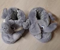 Schuhe mit Elefantenmotiv Baden-Württemberg - Walzbachtal Vorschau