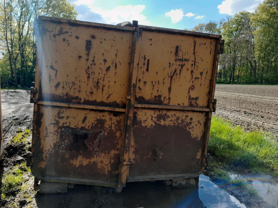 Abrollcontainer ca. 32m3 in Harsewinkel - Marienfeld