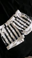Beetlejuice Shorts schwarz weiß gestreift // Tim Burton // Gothic Berlin - Hellersdorf Vorschau