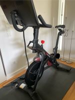 Peloton Bike mit Zubehör/ Heimtrainer/ Fittnes/ Ergometer Köln - Widdersdorf Vorschau