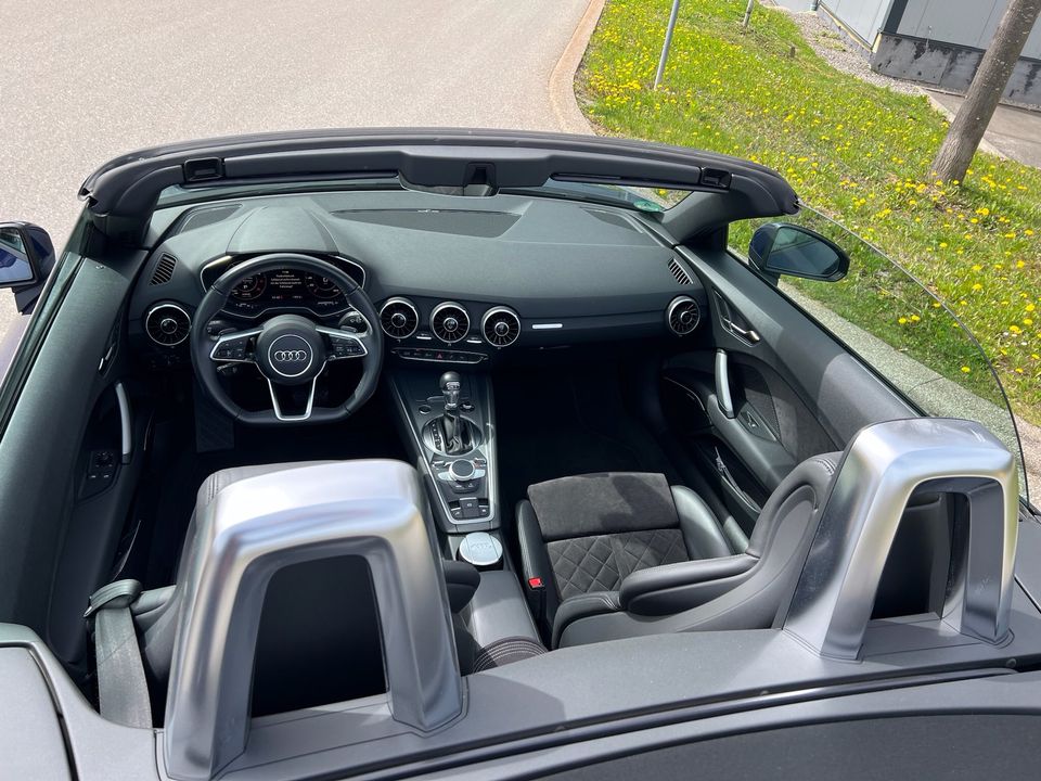 Audi TT Cabrio Quattro 2,0 TFSI B&O, Nackenheizung in Calw