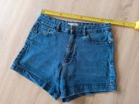 Pull&Bear Shorts Jeanshose jeansshorts kurze Hose blau 36 S Nordrhein-Westfalen - Alpen Vorschau