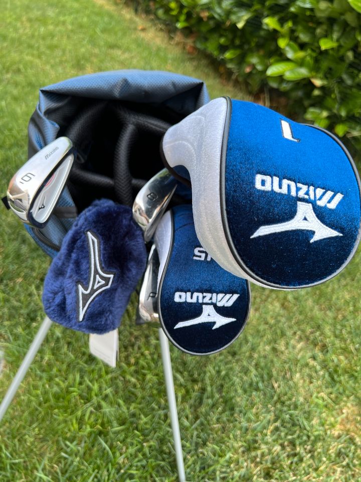 Mizuno Kinder Golf Set Golfbag / Standbag + 6 Schläger TOP in Maintal