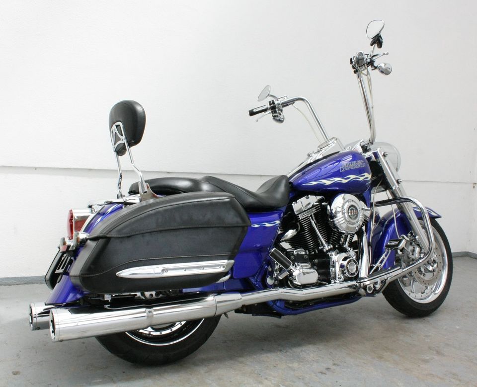 Harley-Davidson FLHRSE3 CVO Road King 110' in Meinerzhagen