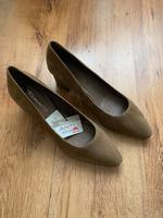 Tamaris Pumps Leder taupe khaki gr. 42 NEU m. Etikett Berlin - Mitte Vorschau