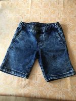 Nur 1,50 Euro!!! Dunkelblaue kurze Jeans Gr 140 Bayern - Betzenstein Vorschau