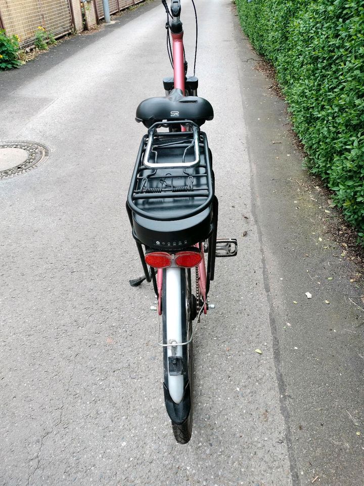 E Bike Damen Fahrrad Elektro von Mifa in Düsseldorf