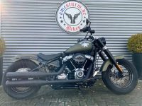 Harley-Davidson FLSL Softail Slim M8 in Slim S Lackierung Düsseldorf - Pempelfort Vorschau