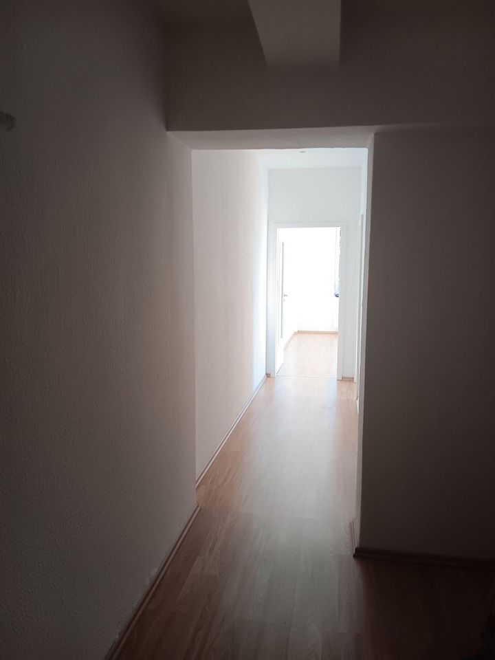#Helle 2 Zimmer WE mit Balkon+Wanne+Wohnküche! #DD45a/re in Freital