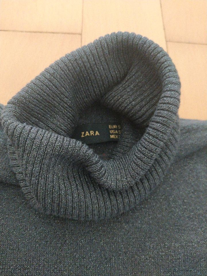 Zara Damen Rollkragen Pullover S in Korntal-Münchingen