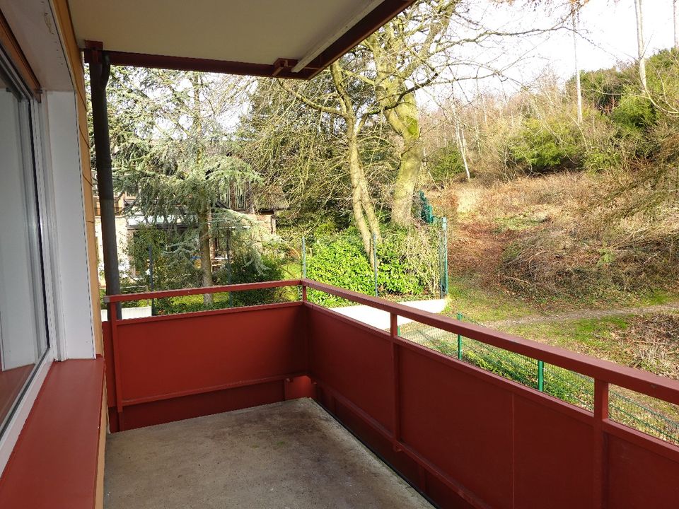 Gepflegte 2- Zimmer-Eigentumswohnung am Ende einer Sackgasse mit Balkon und Blick ins Grüne in Iserlohn