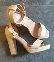 High Heels Sandalen beige Gr. 39  Damen Schuhe Baden-Württemberg - Leonberg Vorschau