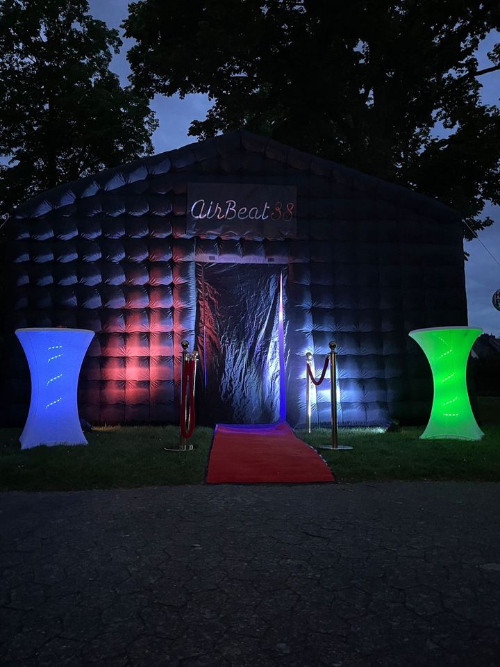 - PARTYTIP *NEW* - Inflatable Event Club - Hochzeit - Geburtstag in Braunschweig