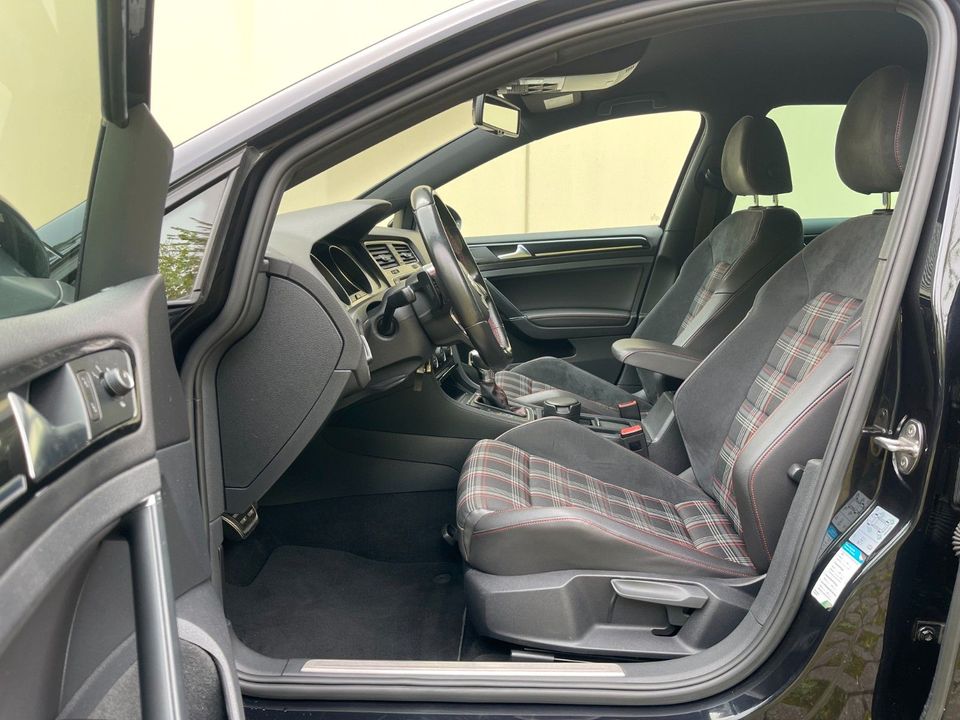 Volkswagen Golf 7 GTI DSG Lim. Kamera Navi-groß Xenon in Unterschleißheim