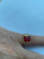 Ring aus Gold mit großem Rubin und Diamanten zu verkaufen Nürnberg (Mittelfr) - Nordstadt Vorschau