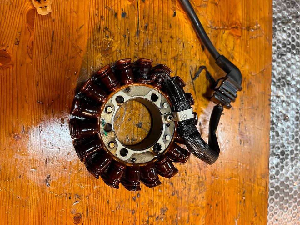 Honda CBR 1100 XX SC35 Stator Lichtmaschine LIMA (2) in Passau