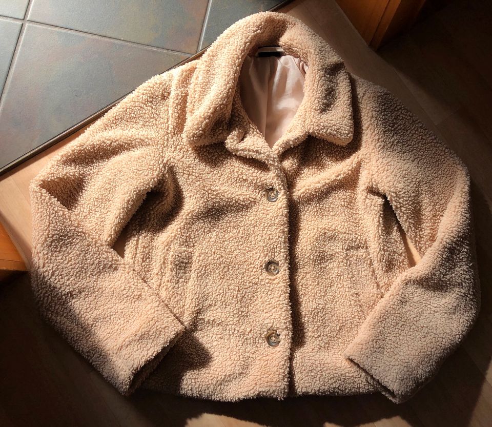 Teddy Kuschel Winter Jacke in Taunusstein