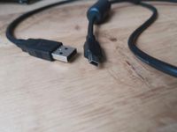 Garmin mini USB Kabel Navi original  100cm 1meter Nordrhein-Westfalen - Velbert Vorschau