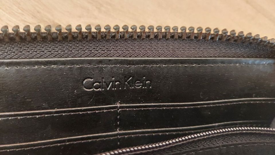 Calvin Klein Damen Geldbörse Luna Large Geldbeutel Liebeskind in Bayreuth