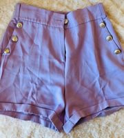 Zara Shorts Short kurze Hose Flieder goldene Knöpfe Dresden - Striesen-Ost Vorschau