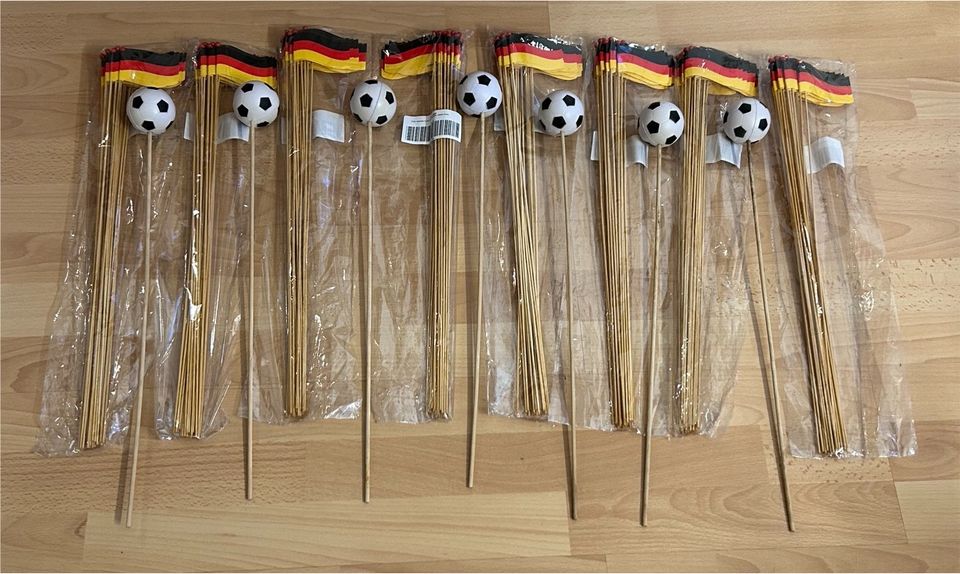 Großes Fußball Set Blumenstecker EM Deutschland Fahne Floristik in Berlin