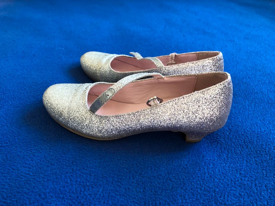 Graceland Pumps Kinderpumps Mary Janes Gold Glitzer Gr. 31 in Ingolstadt