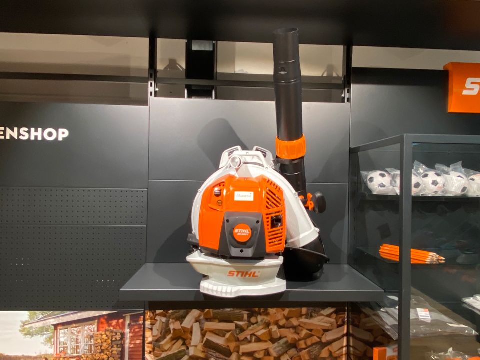 STIHL Benzin-Laubbläser BR 800 C-E in Berlin