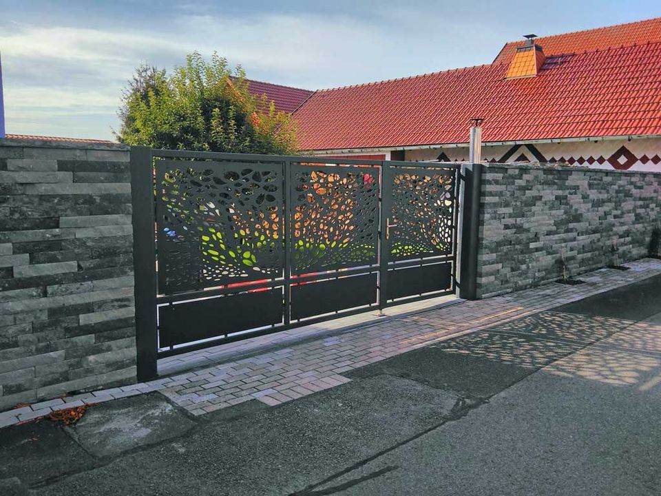 Hoftor Gartentor Hofeinfahrt Hauseingang Tor Tür Zaun Portal E in Eppelheim