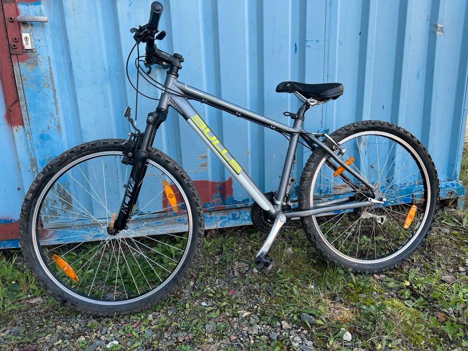 Bulls 26“ Fahrrad 42er Rahmengröße (Kinder/Jugendfahrrad) in St Gangloff