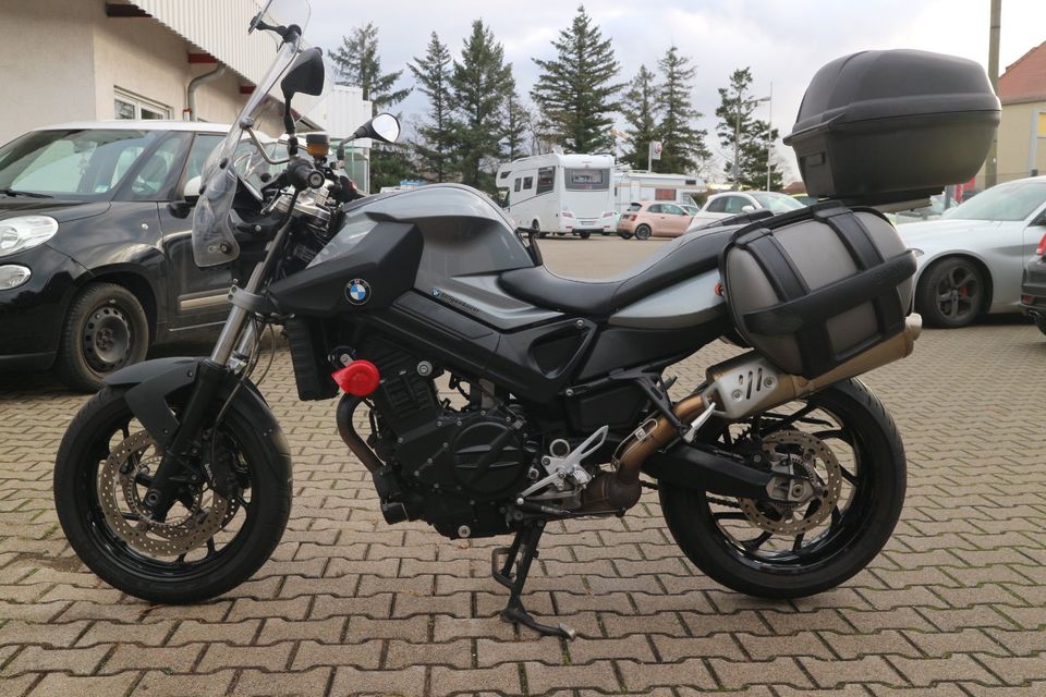 Wir verkaufen eine BMW F800 R mit viel Zubehör und einem Jahr Gar in Bürstadt