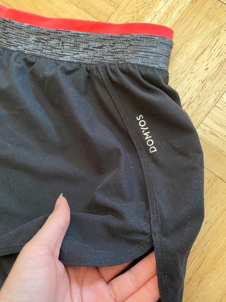 Schwarze Sportshorts in Sinzheim