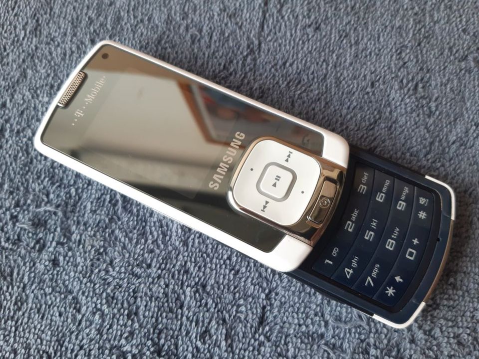 Samsung SGH F330 Handy in weiß in Laatzen