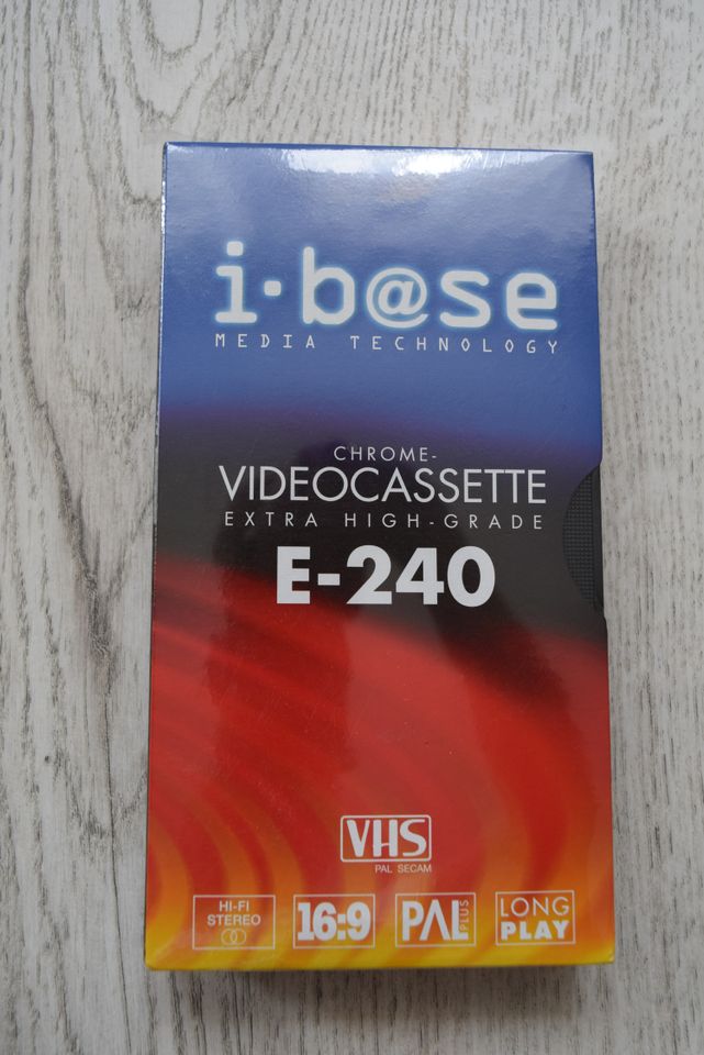 VHS Kassette E-240, NEU und OVP Videokassette in Leverkusen