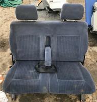 Original VW T4 Caravelle 2er Sitzbank blau mit Armlehne Brandenburg - Bad Freienwalde Vorschau