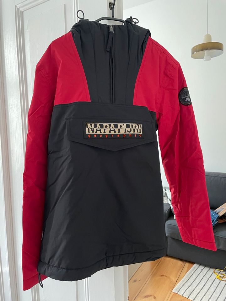 Napapijiri / Unisex / Übergangsjacke/ Größe S in Berlin