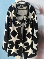 Strickjacke mit Kapuze und Sternenmuster Nordrhein-Westfalen - Siegen Vorschau