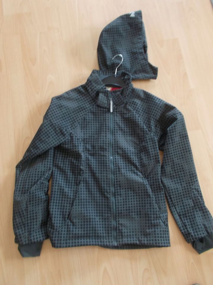 Softshell-Jacke H&M Gr. 170 S in Meckenbeuren