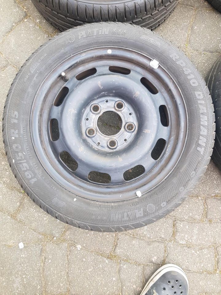 4xFelgen 51/2x15H2 mit 195/50R15 in Taunusstein