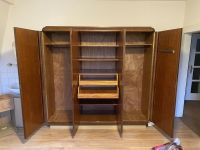 Kleiderschrank mid century retro 3Türen hochwertige vollholz Frankfurt am Main - Ostend Vorschau