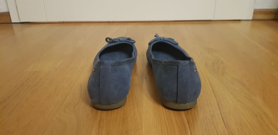 Tommy Hilfiger Ballerina denim super Zustand Halbschuhe blau 39 in Leipzig