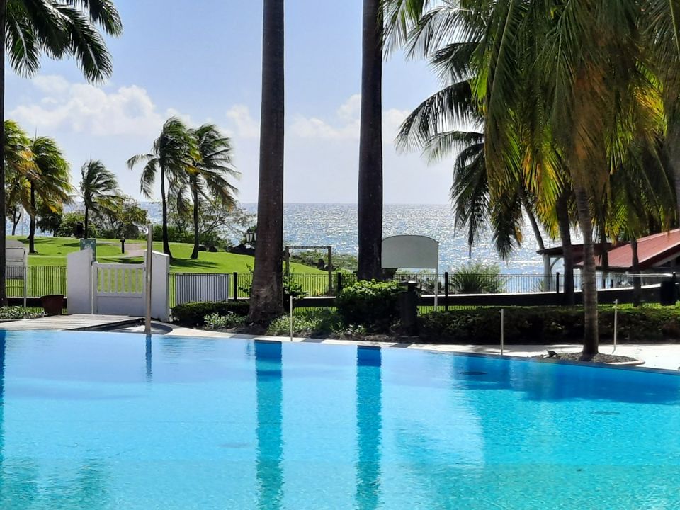 Studio mit Meeresblick am Strand auf Martinique, Karibik in Niedernhausen