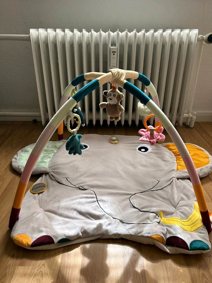 Baby Activity Decke / Spieldecke / Spielbogen in Bremen