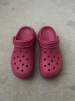 Lila Crocs Nordrhein-Westfalen - Kerpen Vorschau